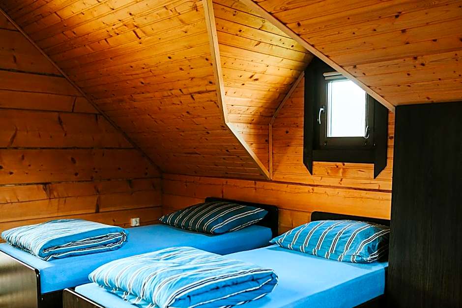 Domki,,Chatki Góralskie "