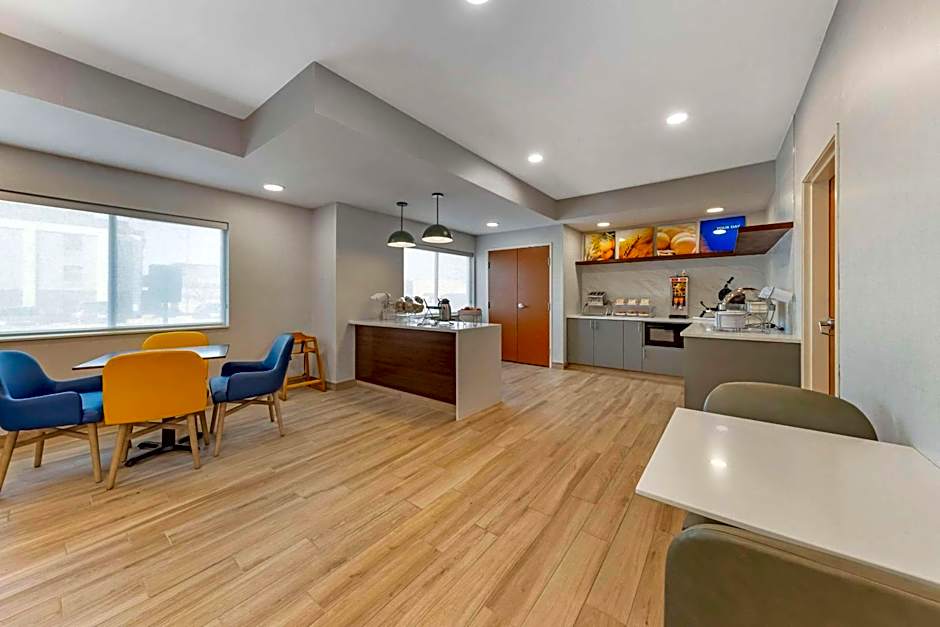 Comfort Inn & Suites Oklahoma City North - Quail Springs