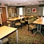 La Quinta Inn & Suites by Wyndham Boston Somerville