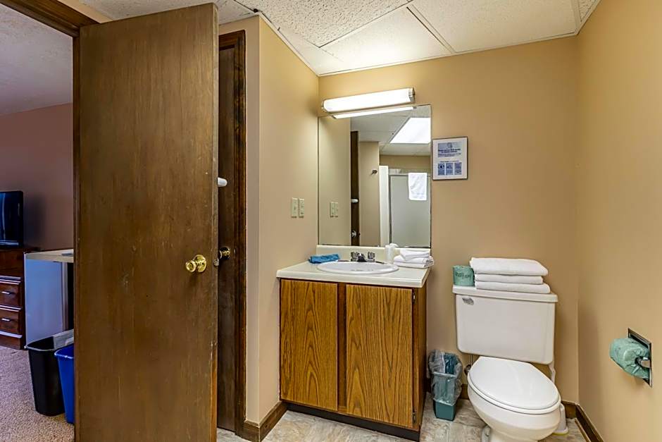 Inn Between the Beaches & Villager