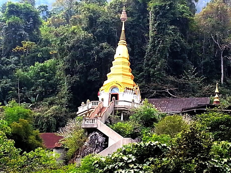 Chiang Dao Hut