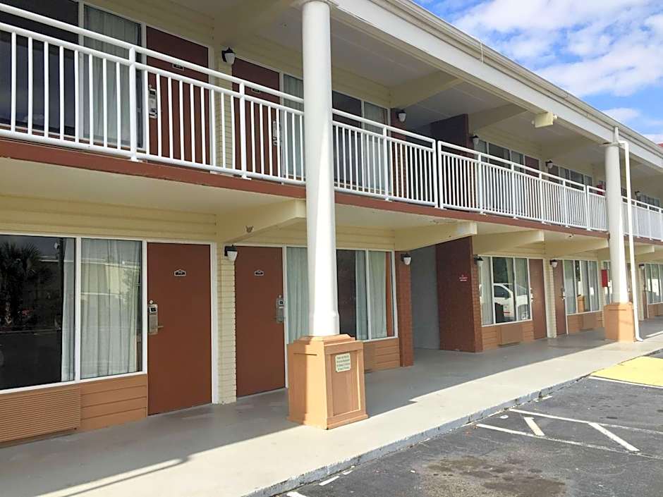 Motel 6-Brunswick, GA