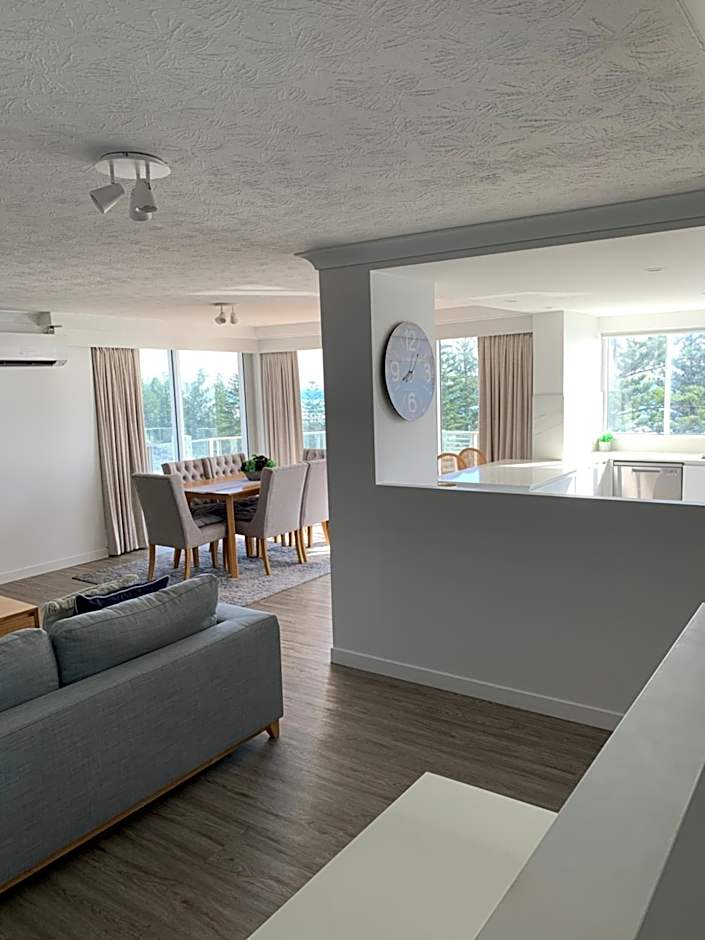 Pacific Regis Beachfront Holiday Apartments