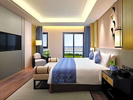 Grand Deluxe Suite Room