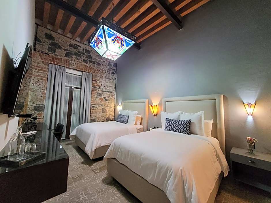 Milo Collection Hotel