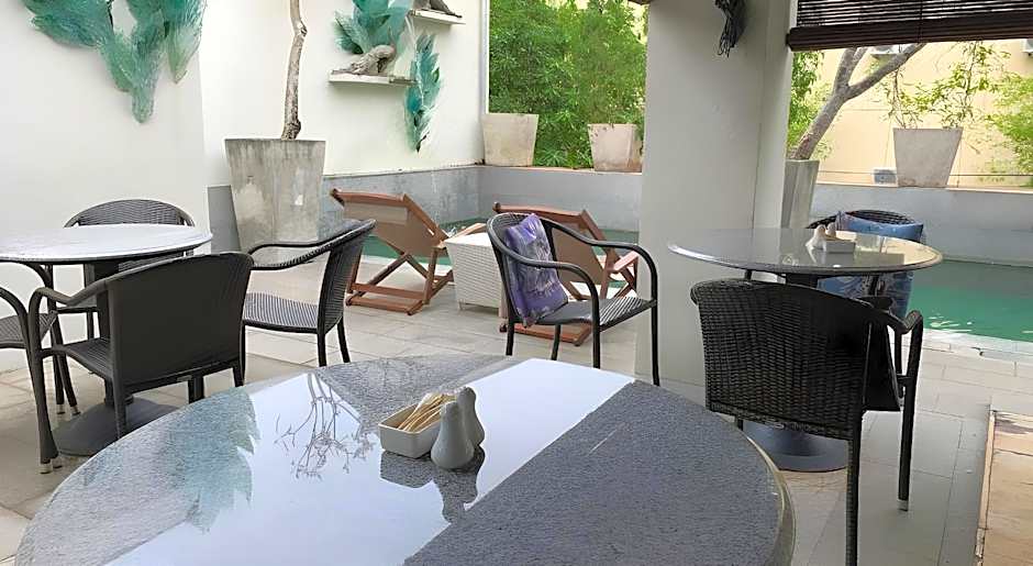 Muntri Grove Hotel