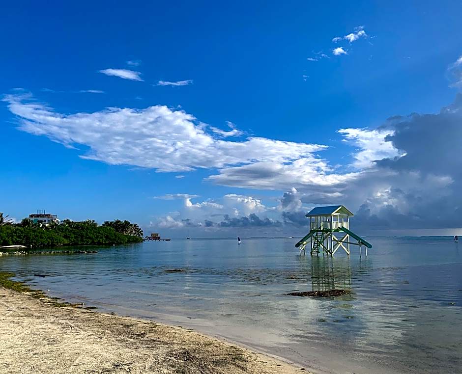 Aqua Vista Beachfront Suites