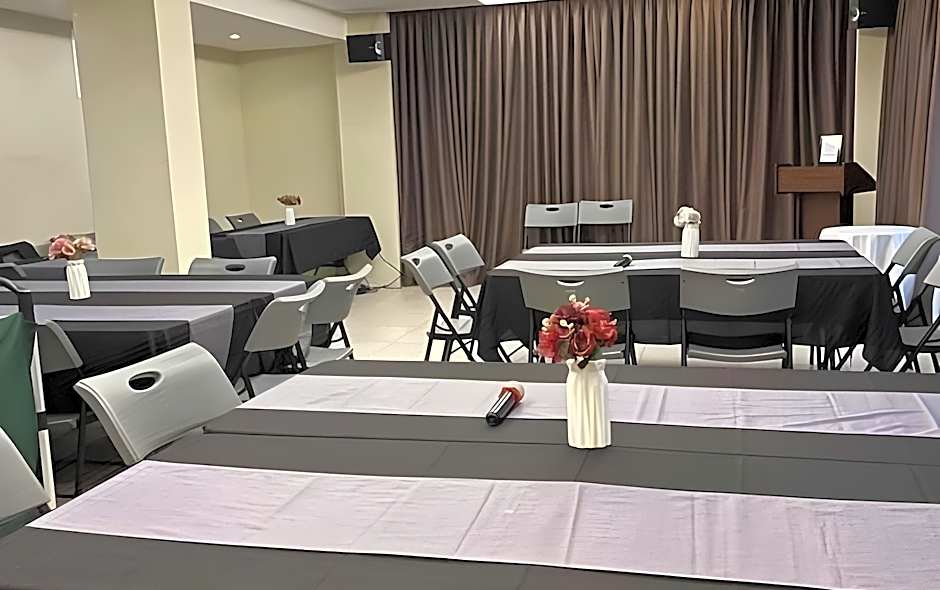 Rovira Suites