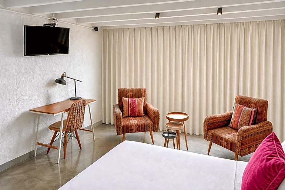 NAIA Hotel Miraflores