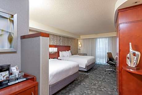 Queen Room with Two Queen Beds and Roll-in Shower - Mobility and Hearing Accessible