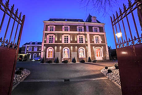 The Originals Boutique, La Maison Rouge, Lens Ouest (Qualys-Hotel)