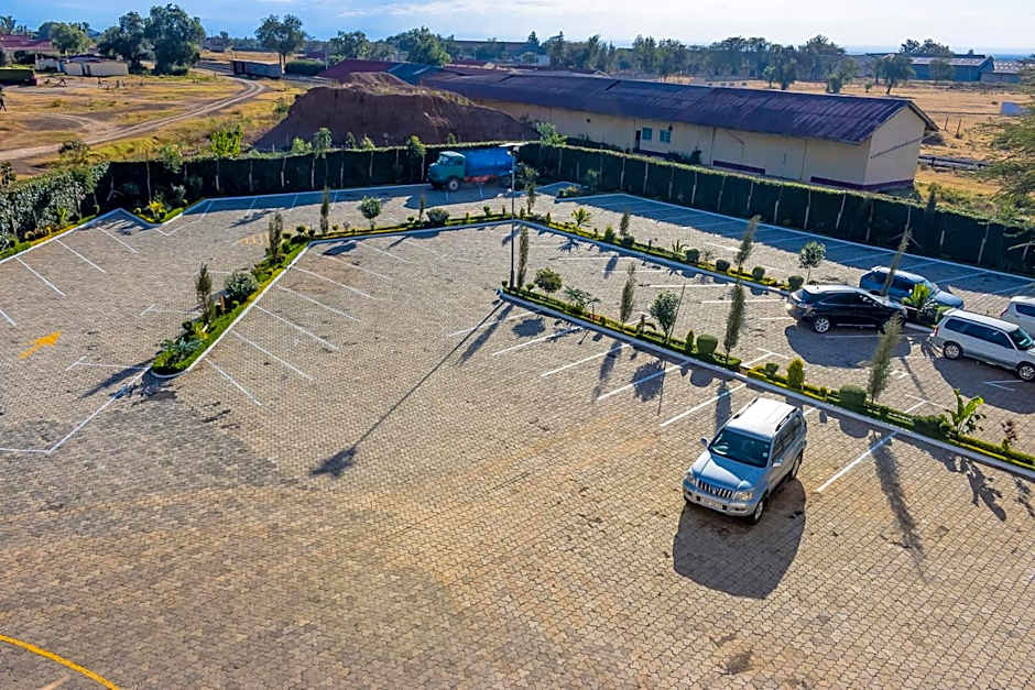 The Glacier Hotel Nanyuki