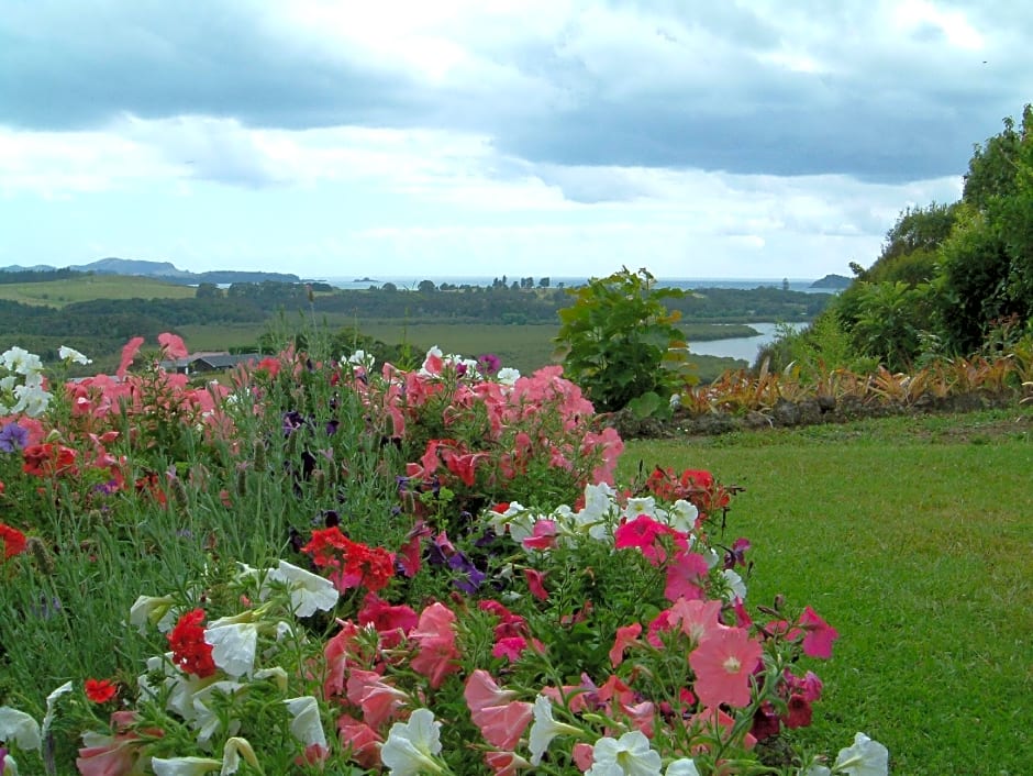 Bay Water Views Bed & Breakfast