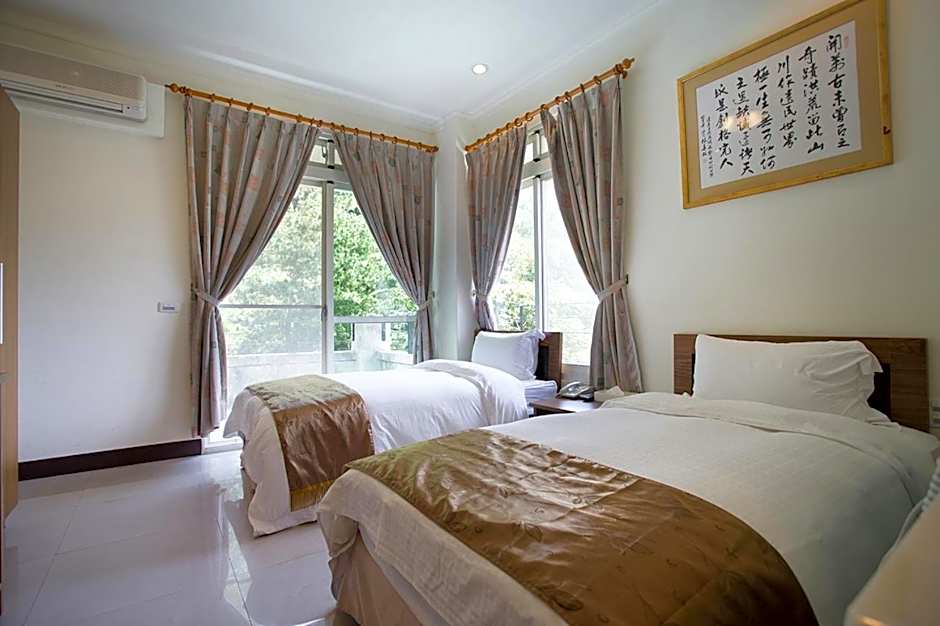 Photo 1 of 6 of 2 Beds