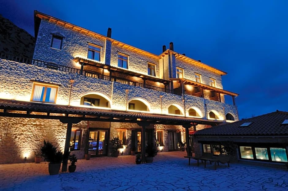 Santa Marina Arachova Resort & Spa