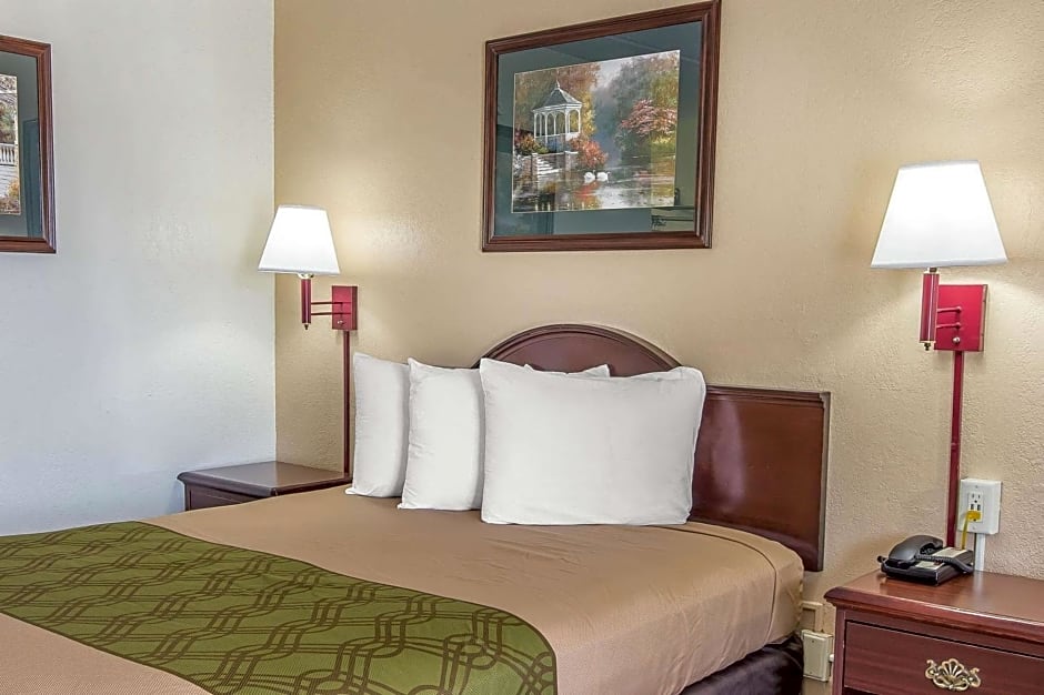 Econo Lodge Midtown