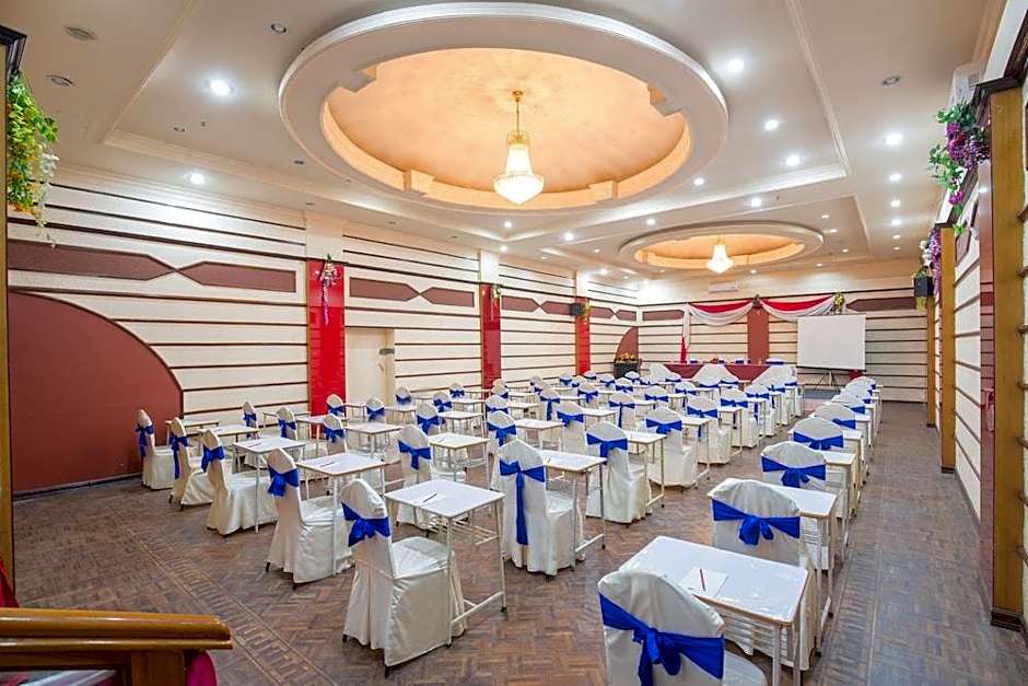 Hotel Pokhara Grande
