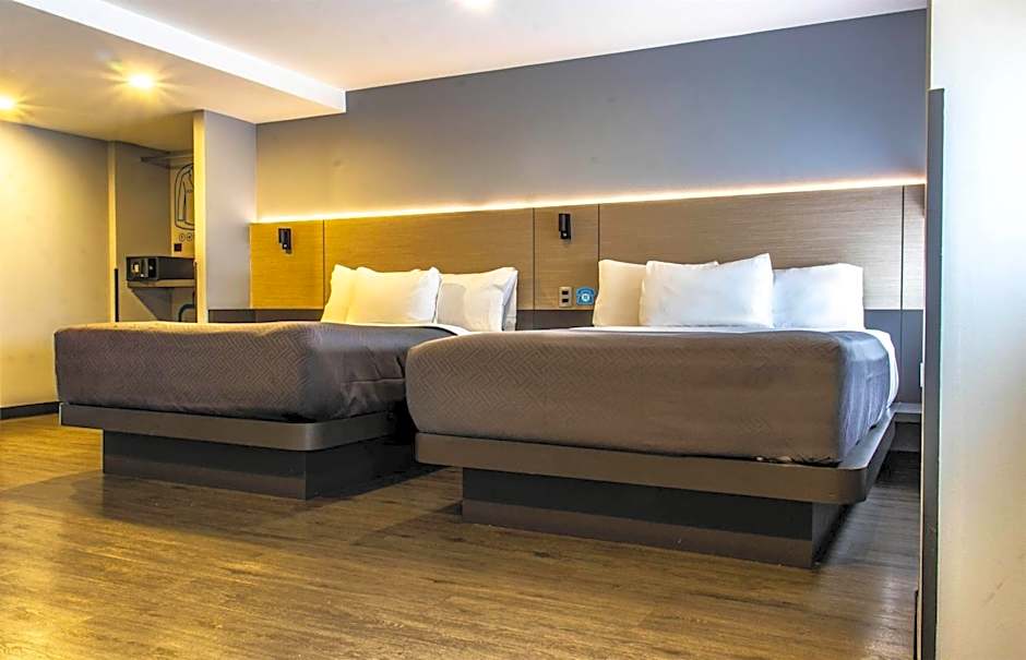 Hotel MX aeropuerto CDMX Trademark Collection by Wyndham