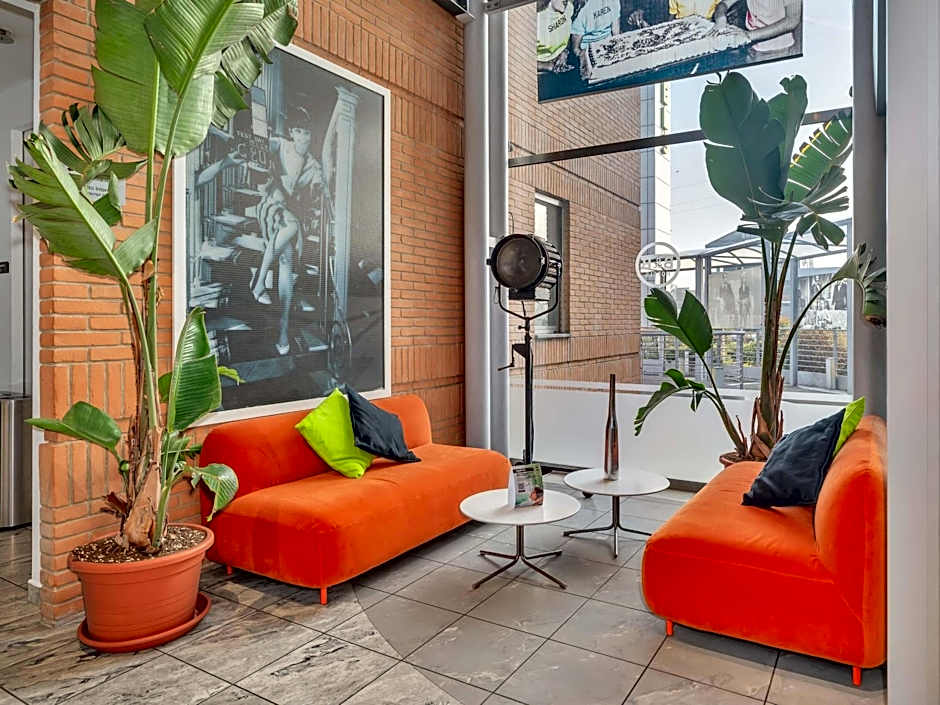 B&B HOTEL Milano Cologno Studios