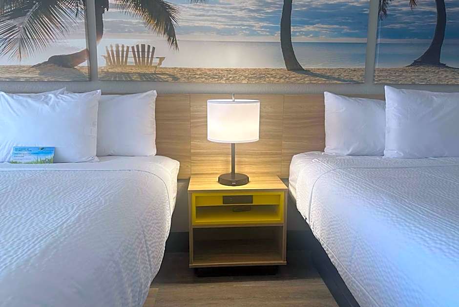 Days Inn by Wyndham Fort Myers
