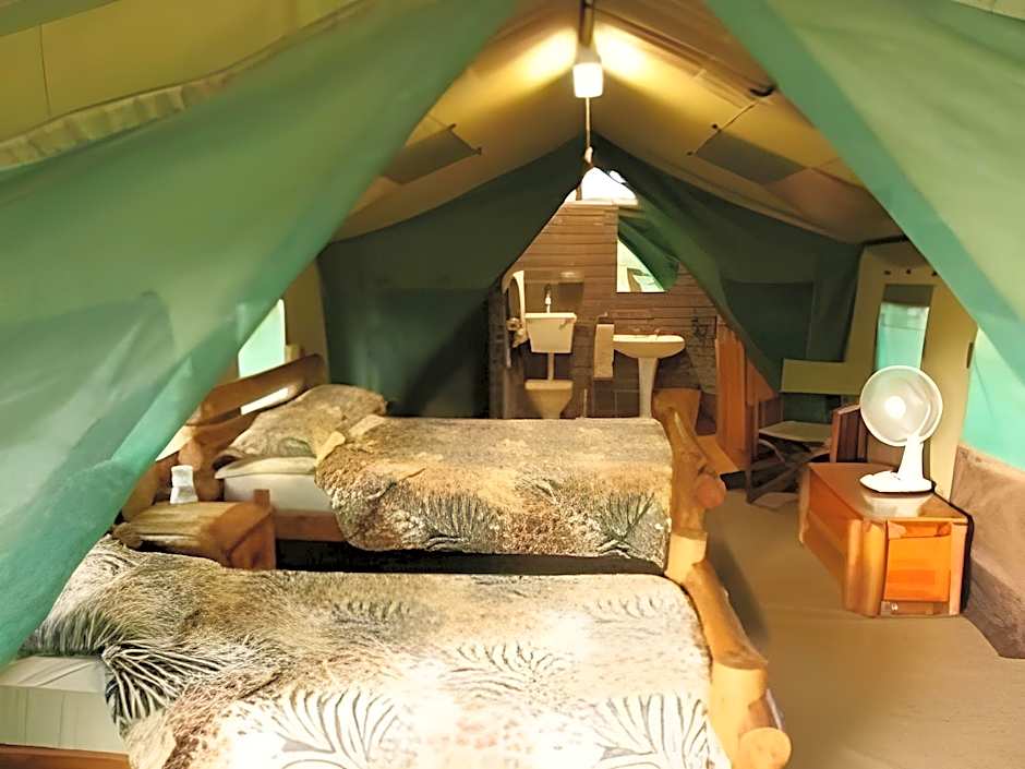 Bateleur Tented Safari Lodge and Bush Spa