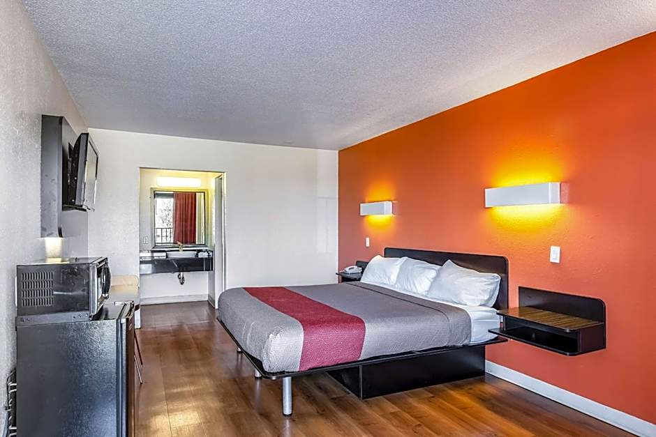 Motel 6-Little Rock, AR - West