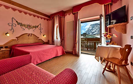 Deluxe Double or Twin Room