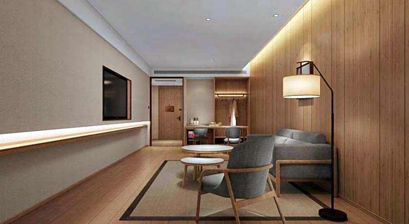 Baodao Exhibition Center Hotel