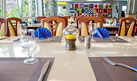 Aparthotel Curasol