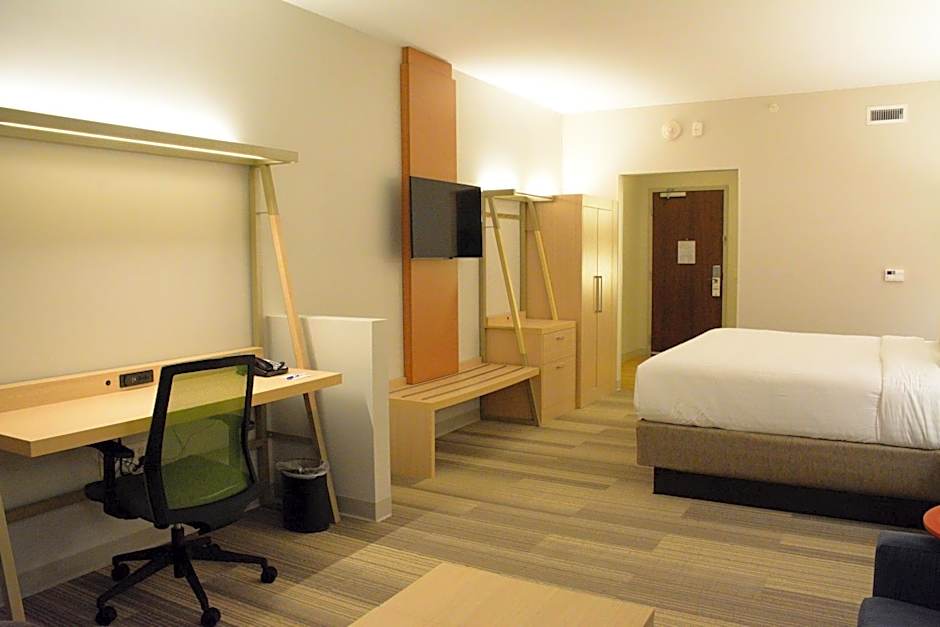 Holiday Inn Express & Suites Lexington Park California By IHG