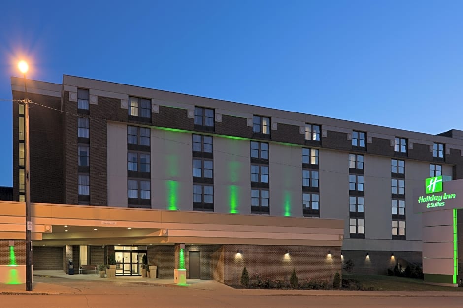 Quality Inn & Suites Downtown Mansfield