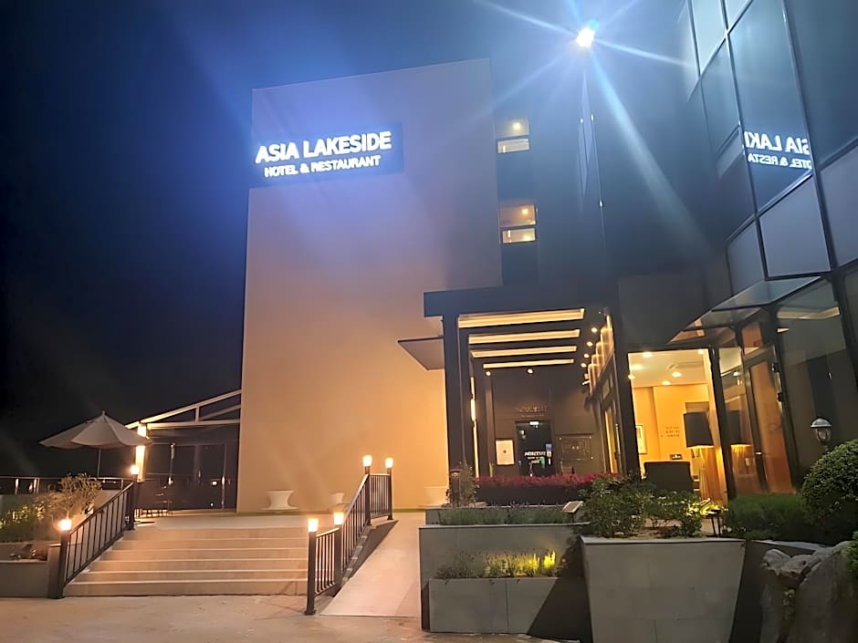 Asia Lakeside Hotel