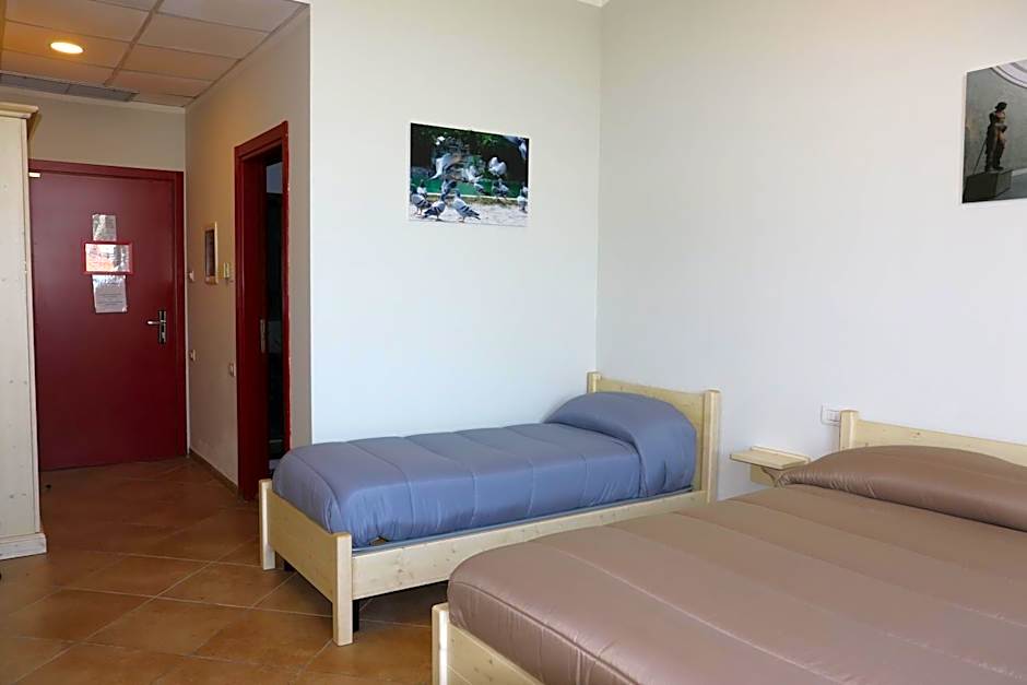 Student's Hostel Parma