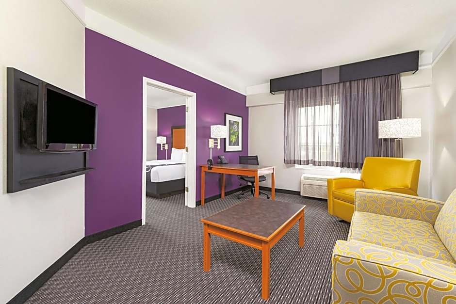 La Quinta Inn & Suites by Wyndham Westport