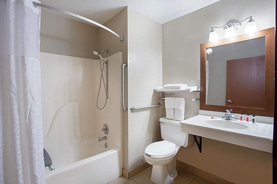 Super 8 by Wyndham Iowa City/Coralville