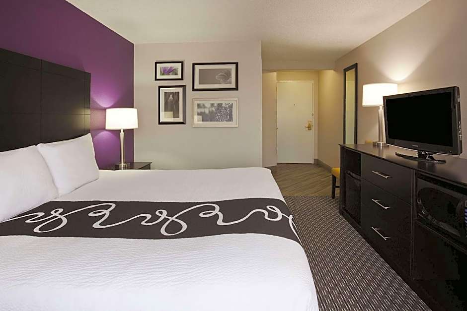 Bloom Hotel