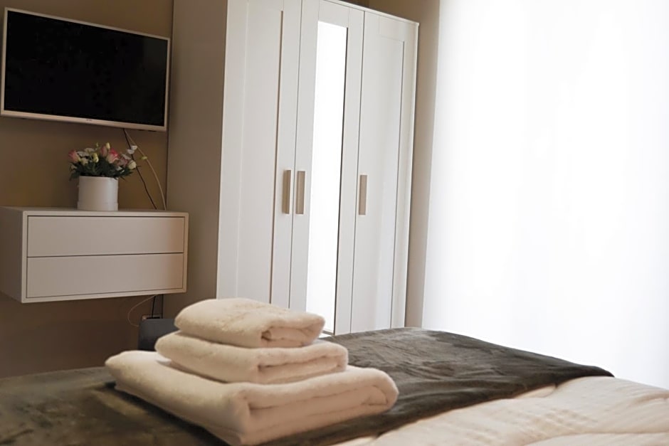 MR Living Bed & Breakfast