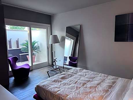 Deluxe Double Room with Balcony
