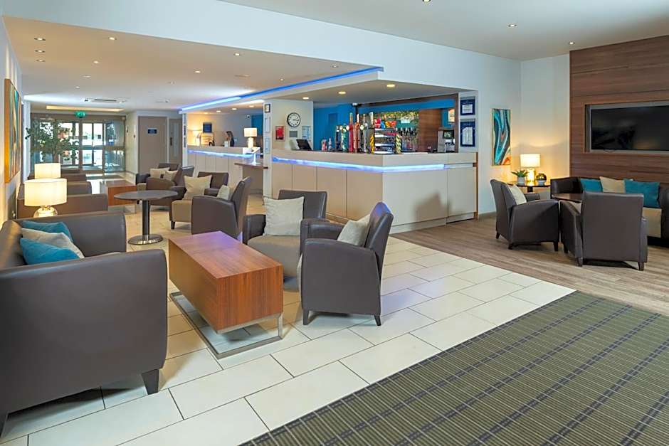 Holiday Inn Express Taunton East By IHG
