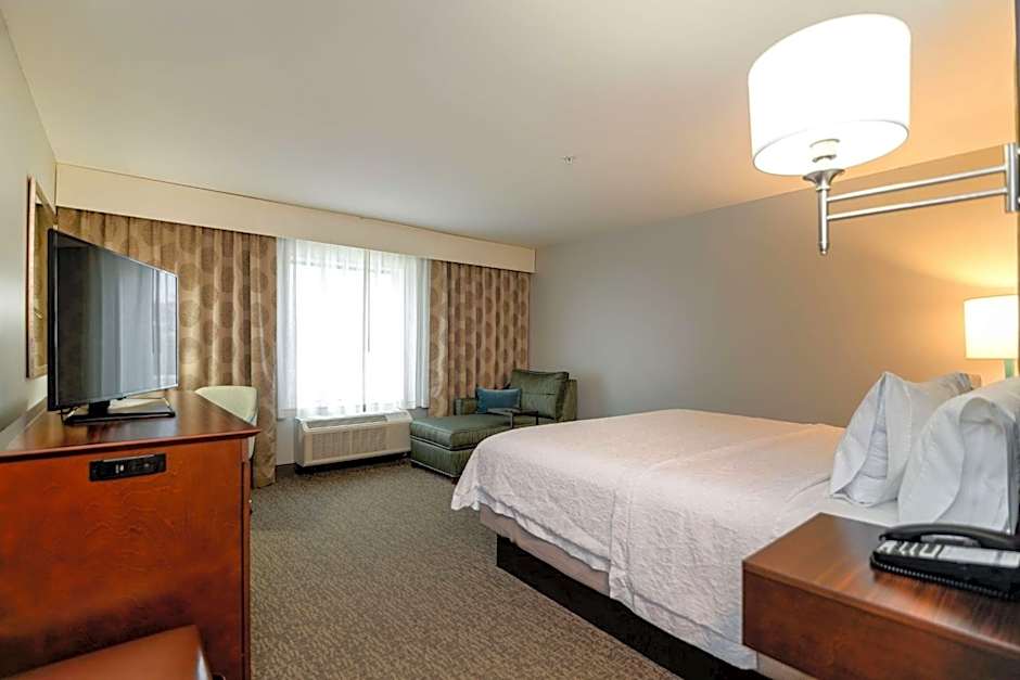 Photo 1 of 5 of 1 King Bed