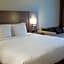 Country Inn & Suites by Radisson, Platteville, WI