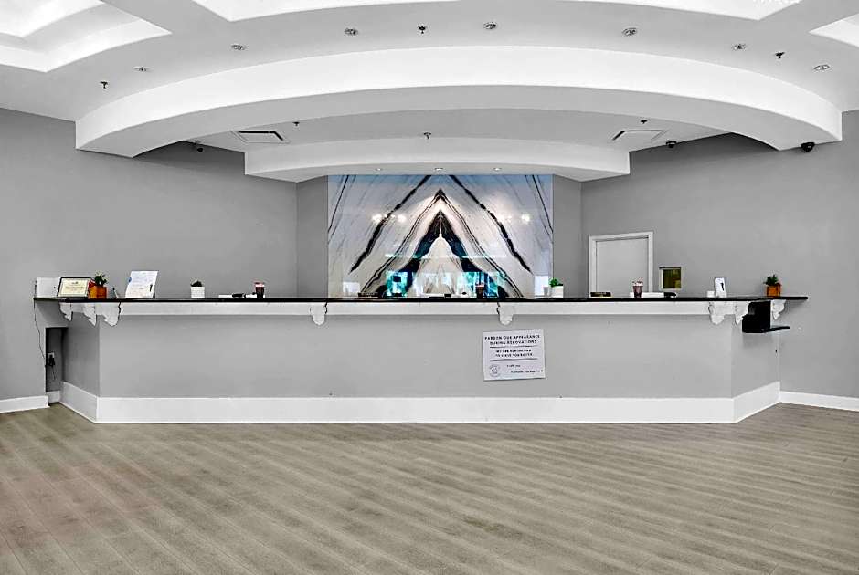 Ramada by Wyndham Jacksonville I-95 by Butler Blvd