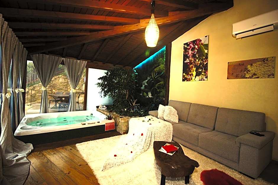 Casa Favo de Mel - Jacuzzi Privado & Lareira - Piscina