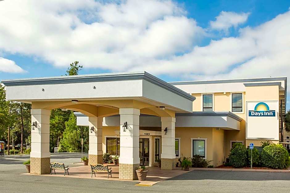 Photo 1 of 50 of Days Inn by Wyndham Valdosta/Near Valdosta Mall