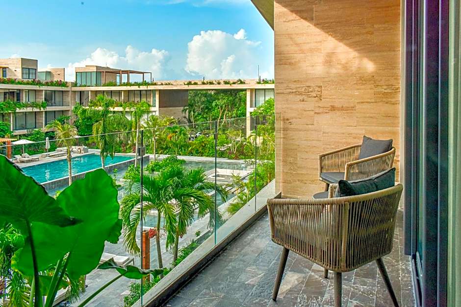 Mistiq Tulum
