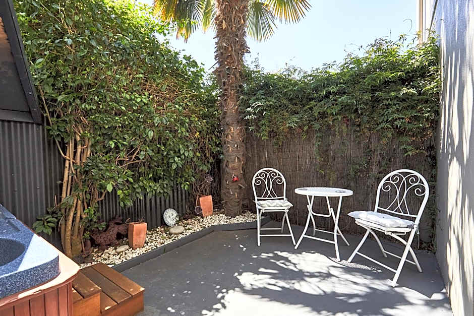 Blenheim Palms Motel