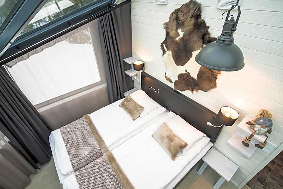 Santa's Igloos Arctic Circle