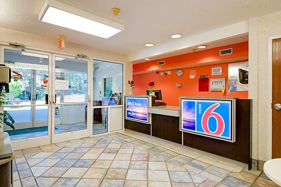 Motel 6-Statesville, NC