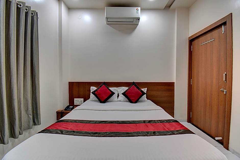 HOTEL D GRAND