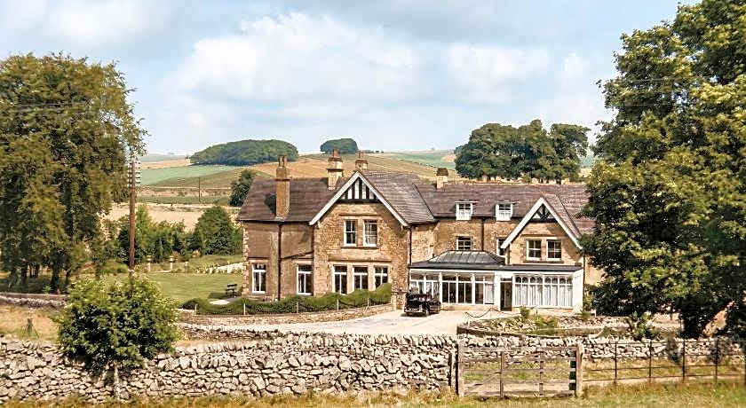 Newton House Hotel